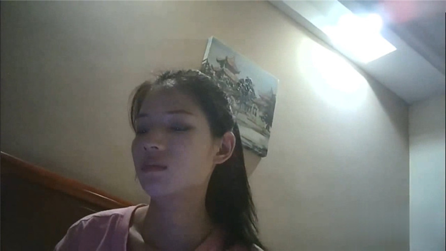 出來找小姐 來了一個大學畢業出來找不到工作的美女幹起了兼職 這下賺翻了