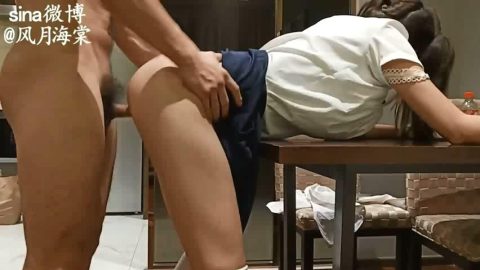 大神風月海棠约炮极品外围女操的美女求饶了高清完整版