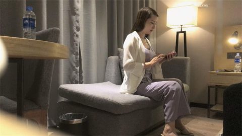 溫柔氣質禦姐胸前鼓脹白嫩奶子太勾人了看的口乾舌燥慾望衝動抱住肉體豐腴性感插入操穴滋味真爽啊
