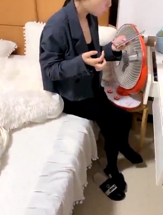 【王子哥專啪學生妹】天津可以單獨約的學生妹，報價2000塊，乖巧聽話一下課就來開房，清秀學妹挑逗起來了也能變身淫娃小蕩婦