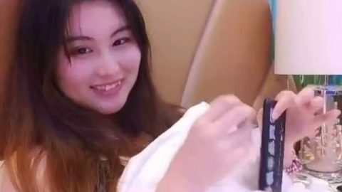 【情趣人體模特】攝影師全程拍攝01年平面模特，極品女神，膚白貌美大長腿，拍得興起啪啪2