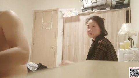 2023.3.26，【真實夫妻】，良家換妻偷拍，老師和公務員的快樂性生活，活色生香淫靡香艷，雙雙滿足極致享受
