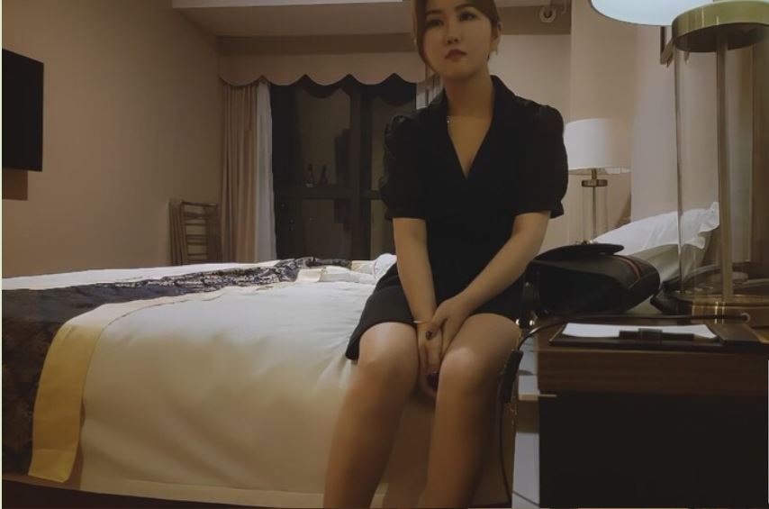 【超清AI畫質增強】【歐陽專攻良家】租豪車忽悠拜金女 開房啪啪小騷貨很主動，無水印收藏版