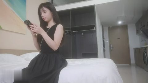 8-25新片速遞探花大神老王約酒店約炮 19歲青春美少女膚白貌美聽話近距離吃吊各姿勢展現抽插