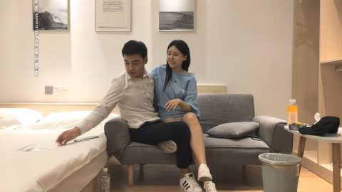 【超清AI畫質增強】【男爵精品探花】極品學妹兼職  靦腆羞澀 男 爵喜歡極了 忘情狂吻
