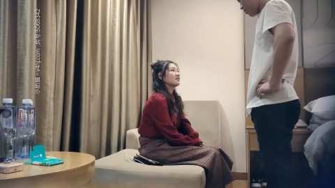 【七天白虎妹AI修復版】2020.11.11 罕見美乳又大有粉，鮑魚幹凈粉嫩水多，第一次就無套！