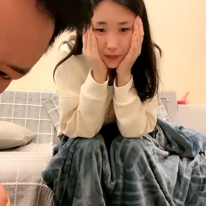 神似劉亦菲，20歲大美女，【一朵喇叭花】3-17，清純氣質大學生與男友淫亂~~！