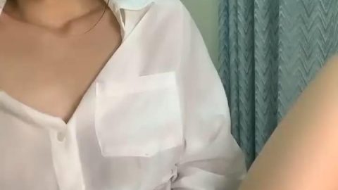 頂級模特小騷貨！【大白熊】氣質甜美又很騷！酒店開房炮友操逼，大屌插嘴深喉，第一視角後入，騎乘位爆操叫的好騷_20230531