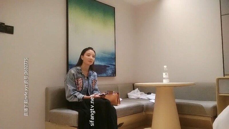 3000一炮外圍女神【全國探花】兼職平面模特，俏麗湖南美女，相擁舌吻啪啪，好身材一覽無餘！
