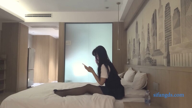 【yukiko探花原創】約的一個黑長直學生妹，她一個多月沒跟男朋友做了，做得時候叫的可爽了。受不了