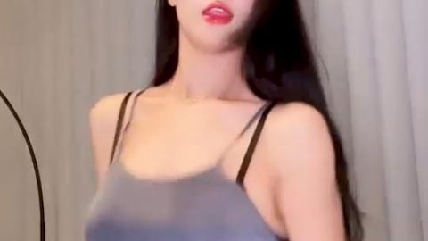 【bigo直播】原花椒 寧依純 真空凸點半奶 整活騷舞2024-08-07