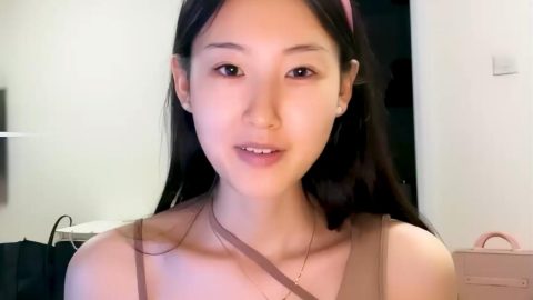 【獨家AI修復】超耐看的東北氣質大學女神！168CM身材比例超好，高挑身材 極品長腿美腿 蜜臀！人間尤物，是才女，彈吉他清唱 好聽 (1)